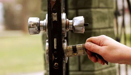 Pompano Beach Lock And Safe Pompano Beach, FL 954-281-3385 Pompano Beach Lock And Safe Pompano Beach, FL 954-281-3385 - 13-Re-key-Locks